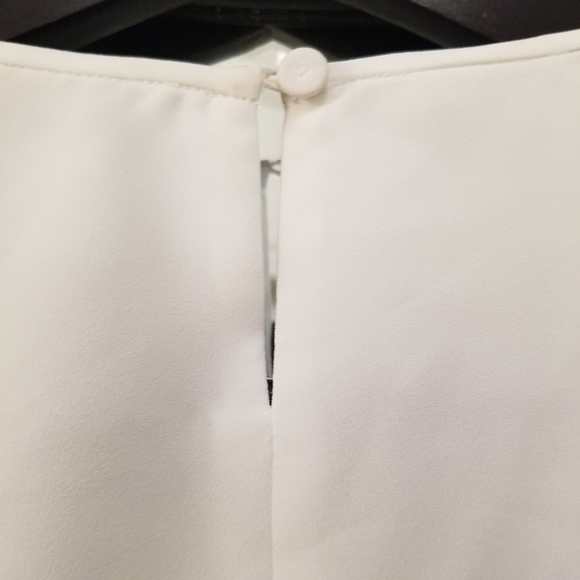 BCBG Max Azria Lyndsay Fringe Top NWT - Picture 5 of 7